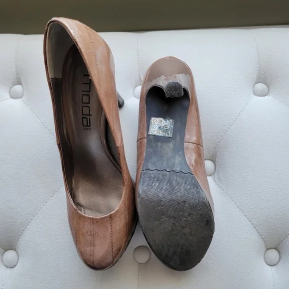 Moda Spana Pumps - Picture 3 of 3